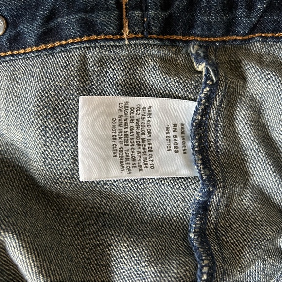 Gap Denim Jacket in Size Small - Picture 3 of 4